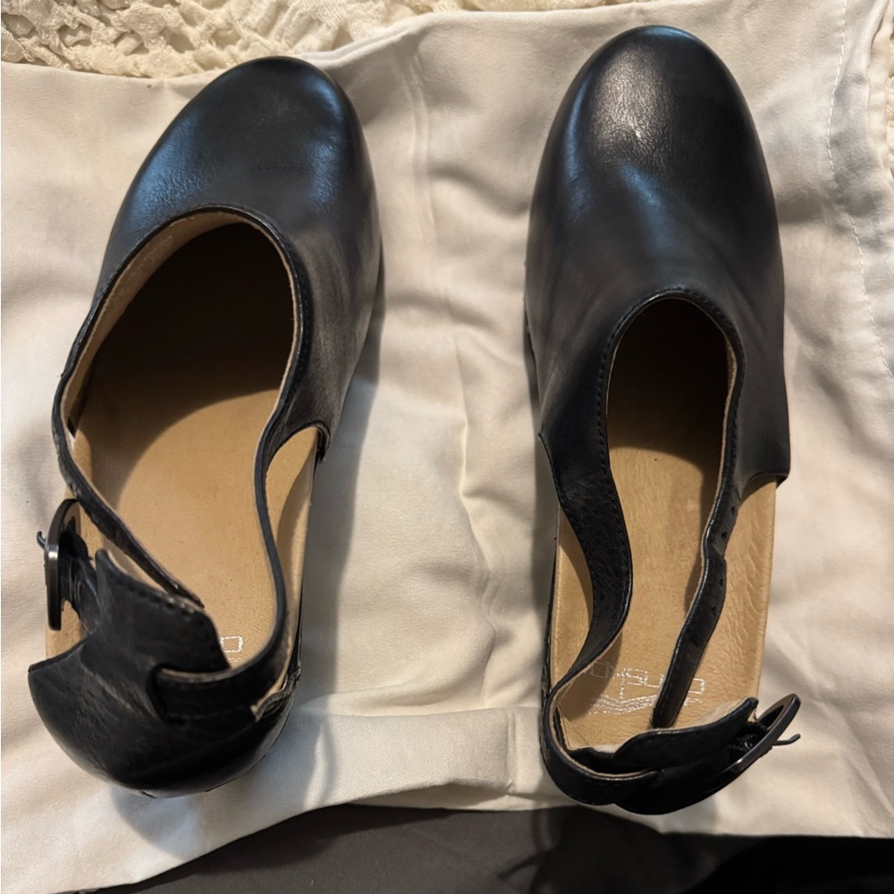 Dansko Black Mules Sleek Design New w/oTags